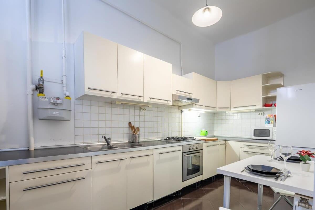Spacious Apartament *