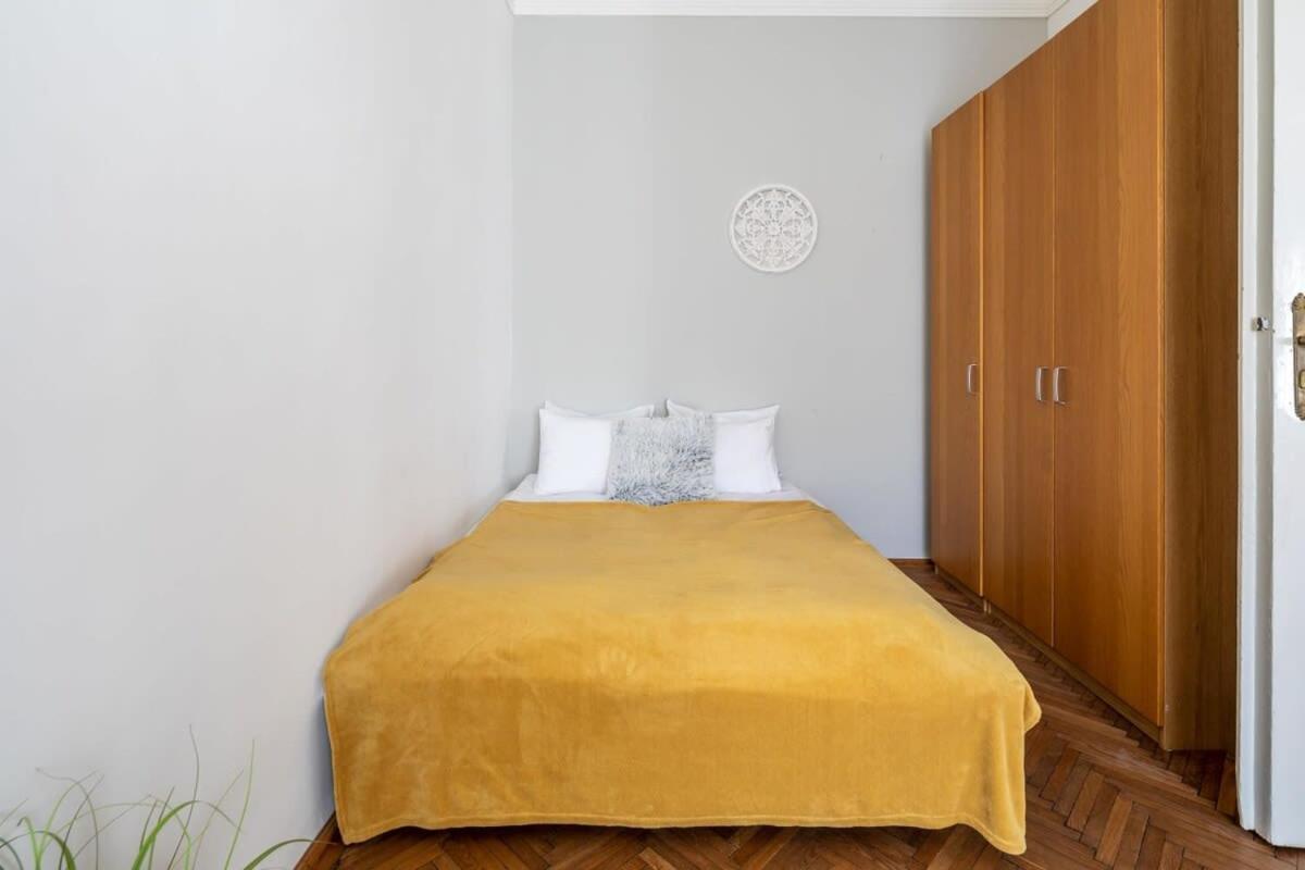 Spacious Apartament *