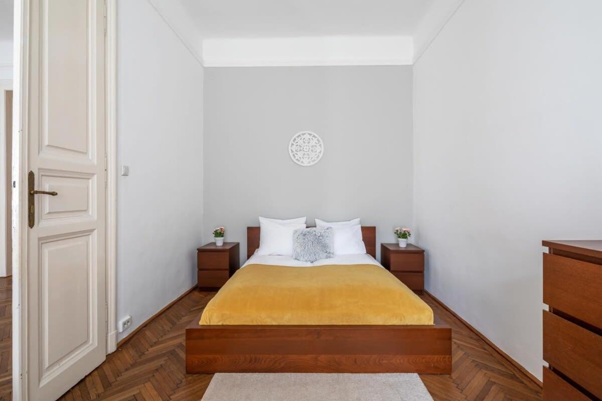 Spacious Apartament